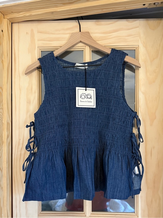 Tops - NWT 100% cotton Boutique tie-side tank